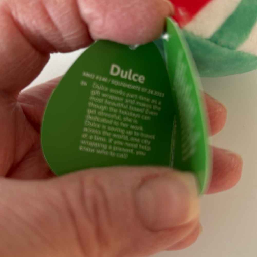 Dulce the Peppermint Micromallow - Picture 6 of 7
